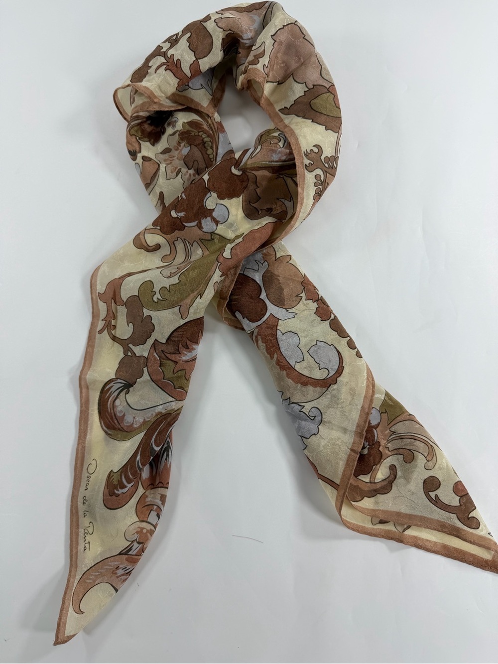 Vintage Oscar de la Renta 100% Silk Square Scarf Baroque Floral 30x30 Japan - Picture 10 of 10